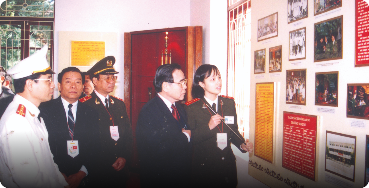 Các đồng chí lãnh đạo Đảng,  Nhà nước đến thăm và làm việc tại Học Viện