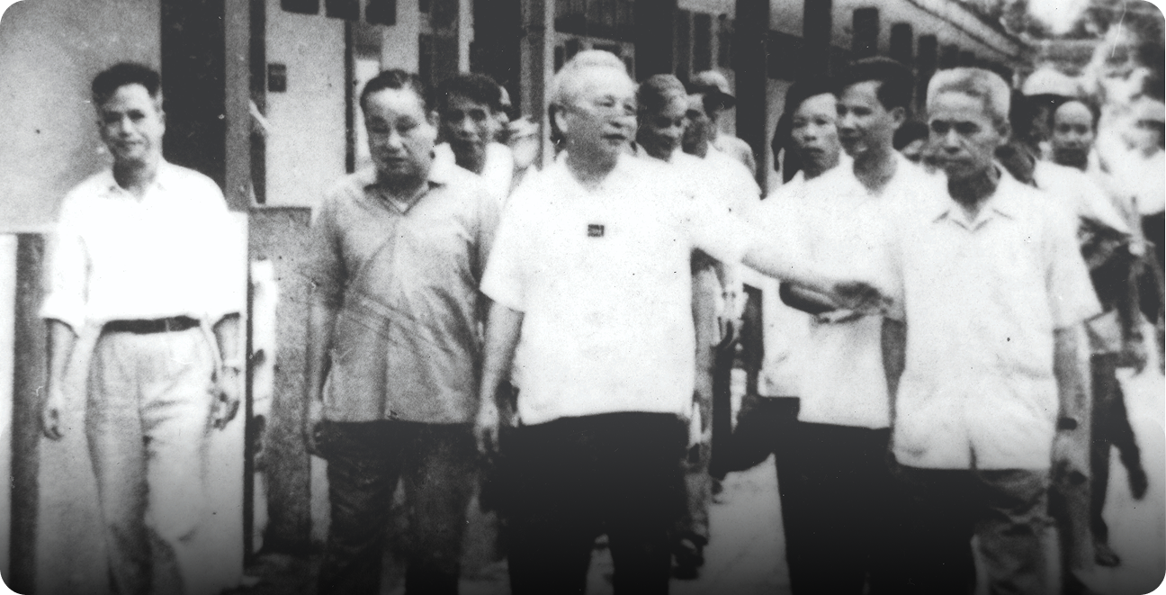 Các đồng chí lãnh đạo bộ Công An đến thăm và làm việc tại Học Viện